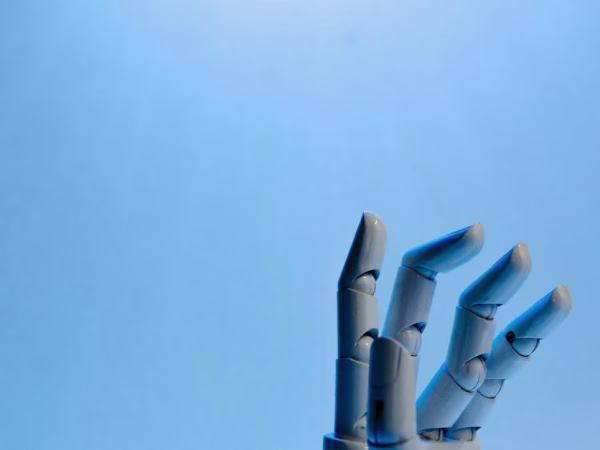 découvrez l'univers fascinant des cyborgs, où la technologie fusionne avec l'humain pour repousser les limites de la science et de la créativité.